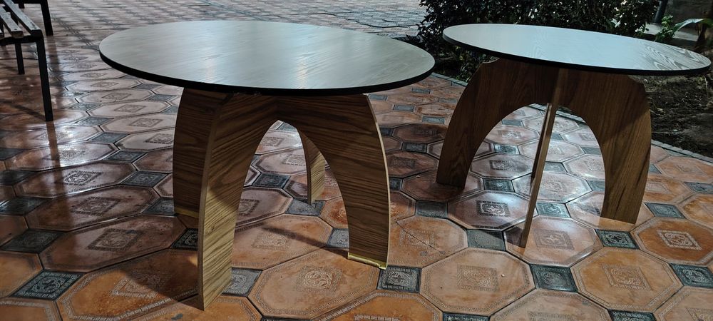 Новый круглый стол — для дома и офиса