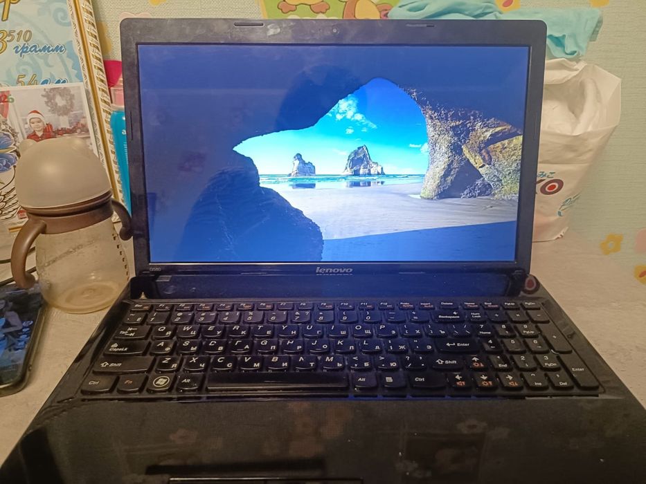 Леново ноутбук  продам