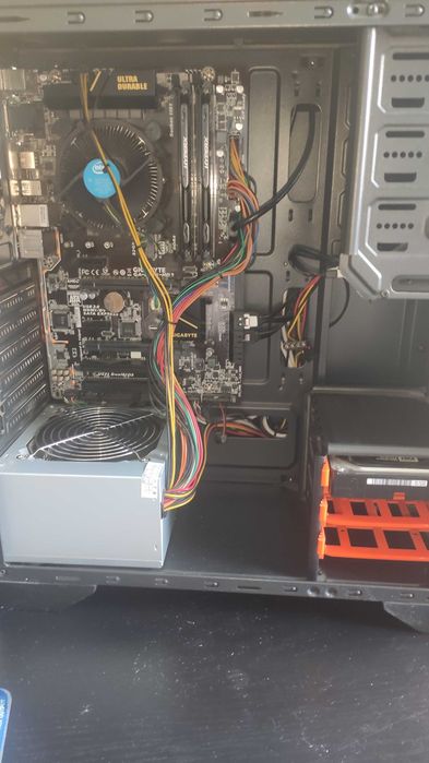 Desktop PC Intel Core i7-6700, 16 GB RAM, SSD 250 GB, HDD 500 GB, Windows 11 Pro