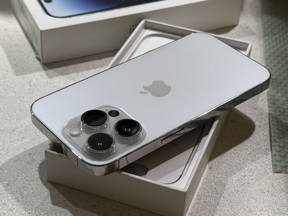 iPhone 14 Pro 256GB Silver (Бял) - 86% Батерия, Като НОВ.