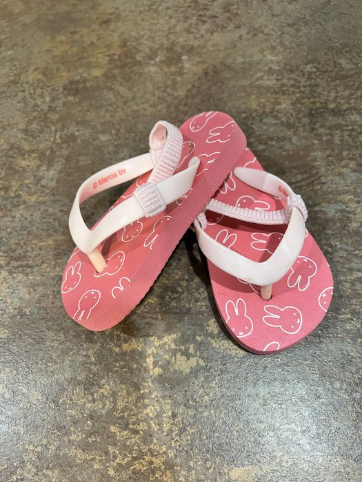 Vand incaltari bebe aproape noi