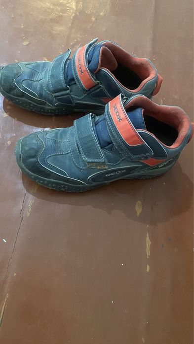 Продам ботинки фирменные