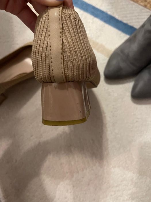 Туфли бежевые из