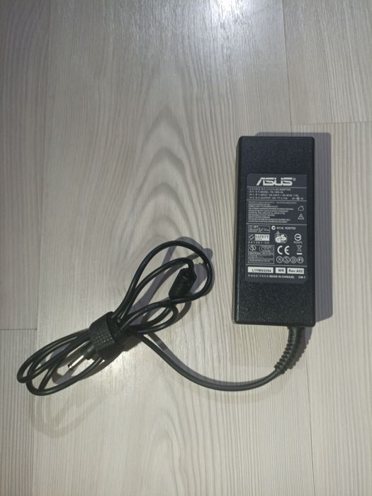 Зарядка asus 6 на 4 мм