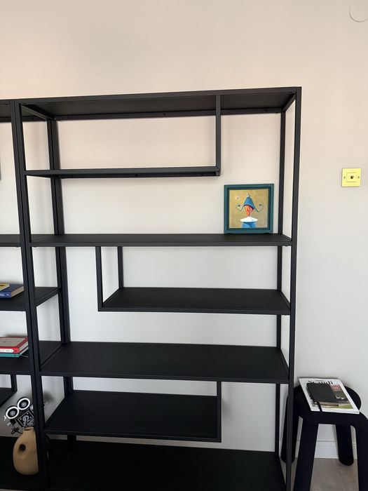 Etajera neagra din metal 188 cm Teun Woood