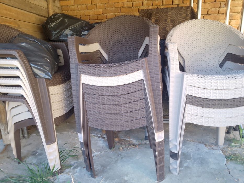 градински столове и маси