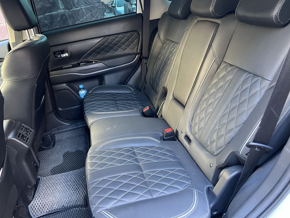 Продам автомобиль Мицубиси аутландер