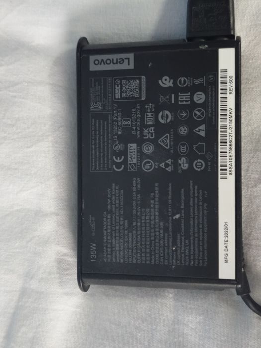 Оригинално зарядно за Lenovo – 135W (Slim Tip)