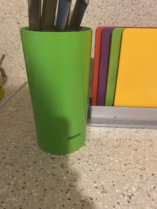 Подставка для ножей и раздлочные доски