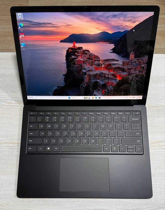 Microsoft Surface Laptop 5 Black 13.5" 2K Несенсор i7 1260U 32GB/512GB