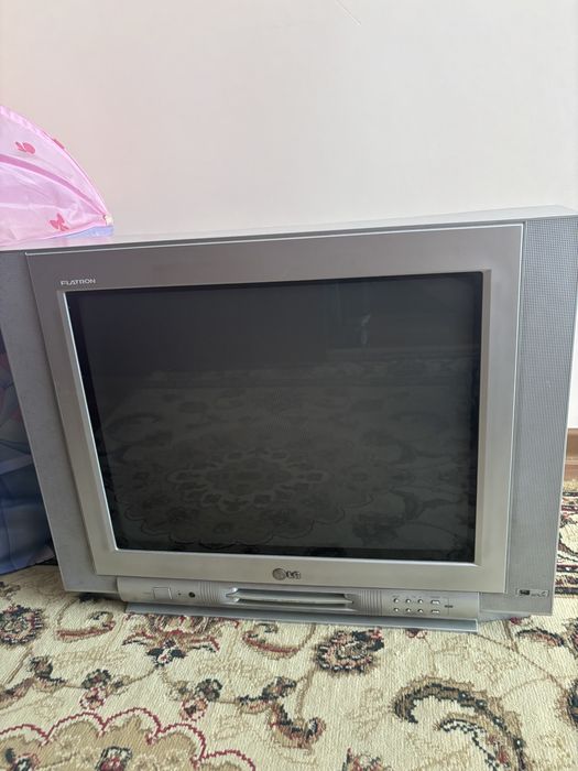 Продам рабочий телевизор LG