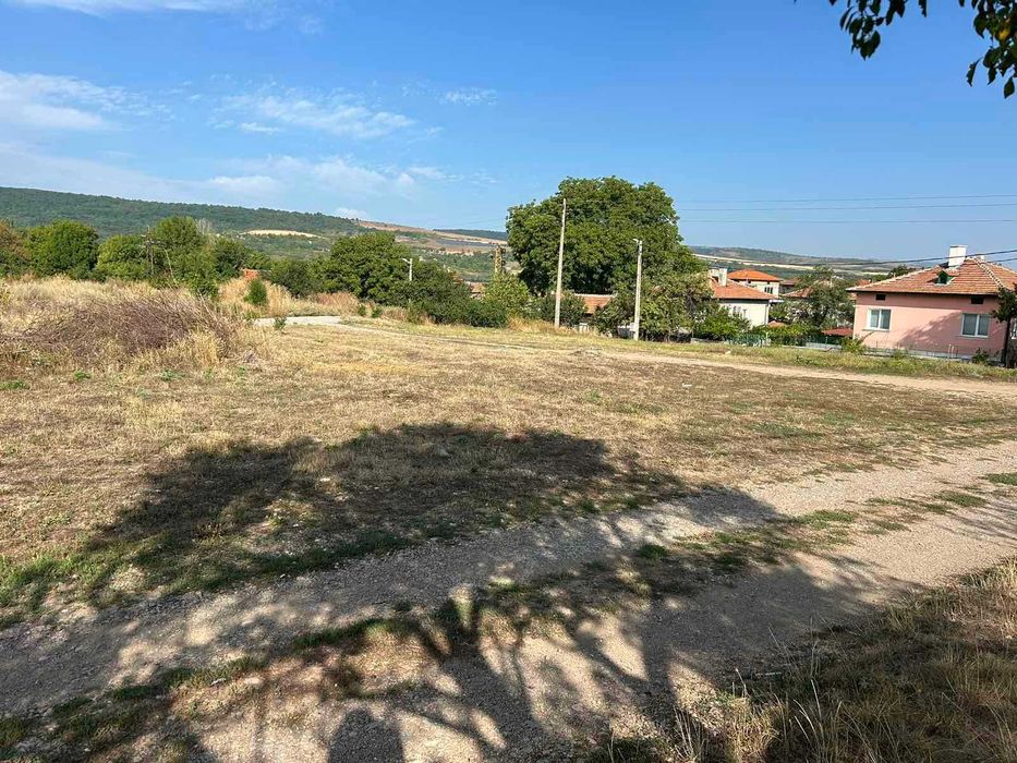 Продава се Парцел в Радомир - 1100 кв.м за 28 €/кв.м - Снимка #8