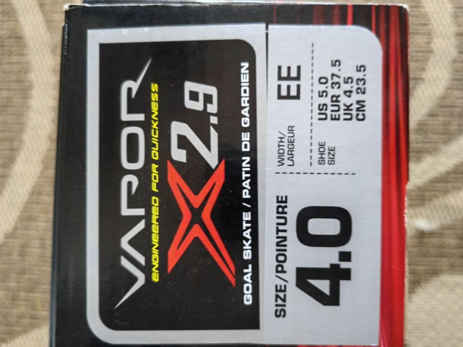 Продам вратарские коньки