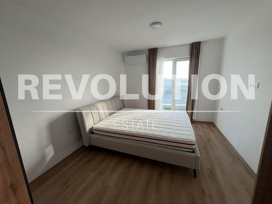 Тристаен апартамент  в гр.Варна, Възраждане!