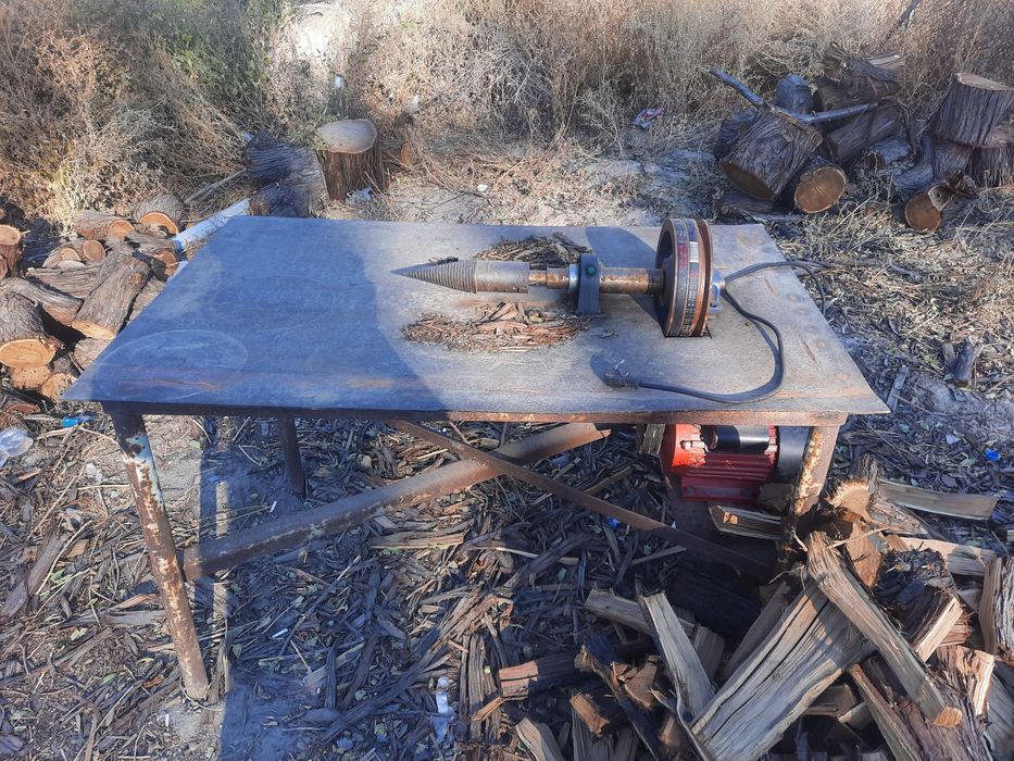 Продам винтовой дровокол