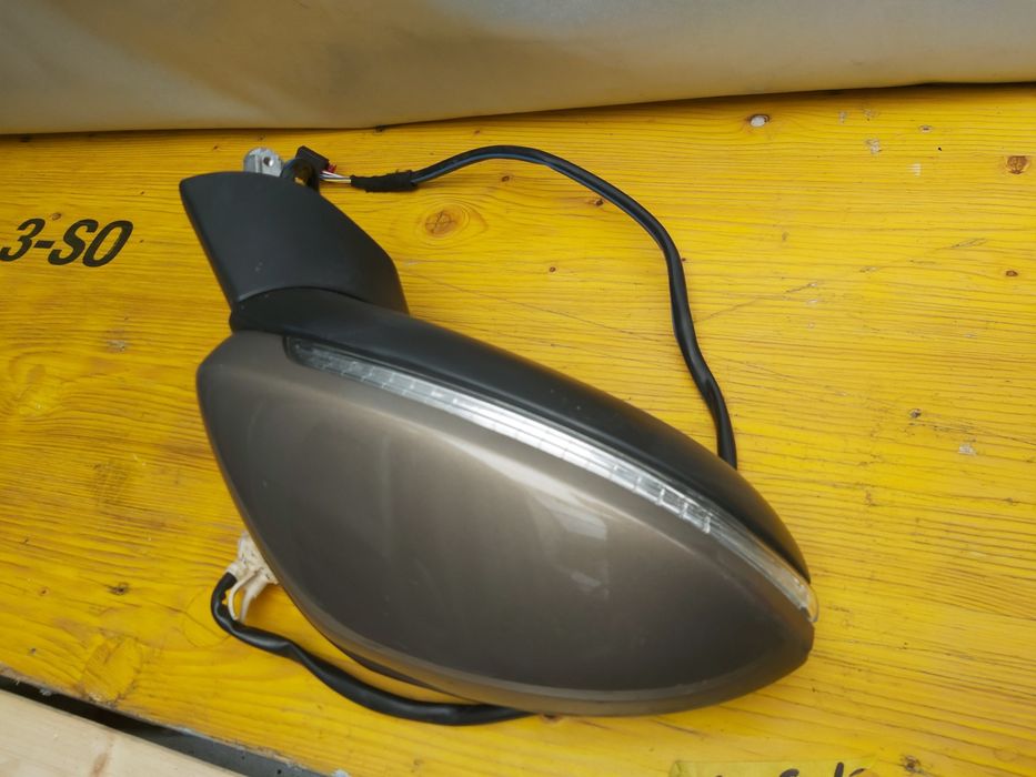 Огледало дясно фолксваген спортсван Голф Vw Sportsvan