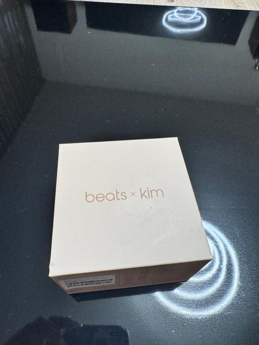 Beats Fit Pro True Wirless - Kim Kardashian special edition