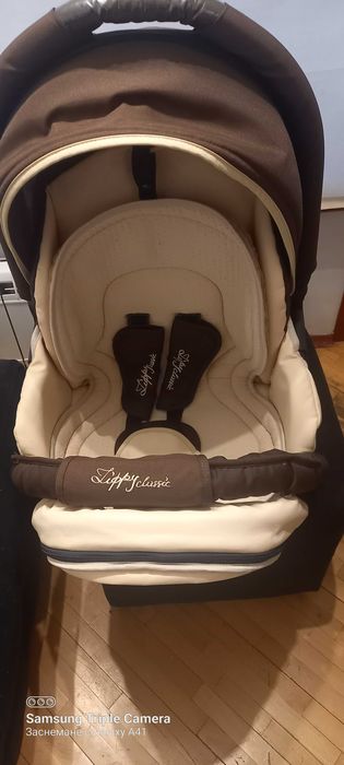 Zippy Classic  продавам бебешка количка