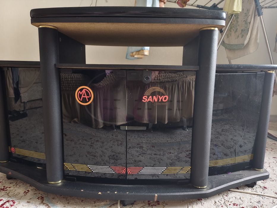 Подставка под телевизор