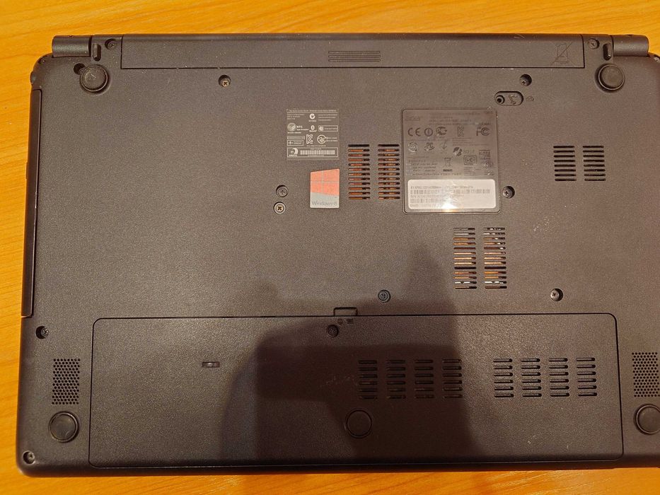 Продам ноутбук Acer E1-570G