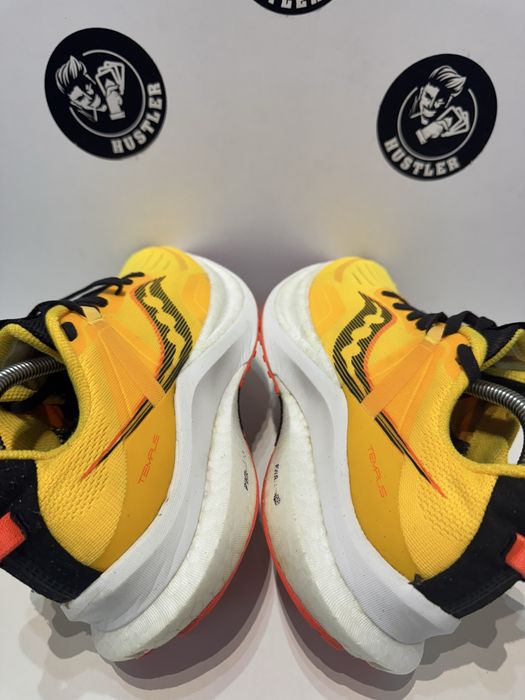 Маратонки SAUCONY TEMPUS.Номер 40.5