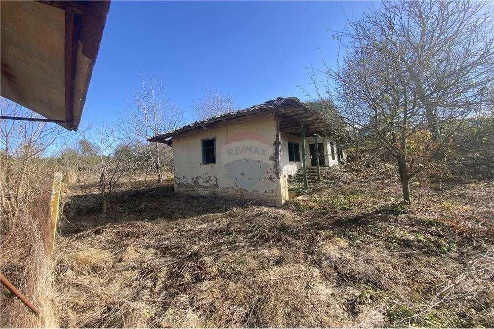 Продава се Къща в с. Благоево, Област Разград - 150 кв.м за 51 €/кв.м - Снимка #2