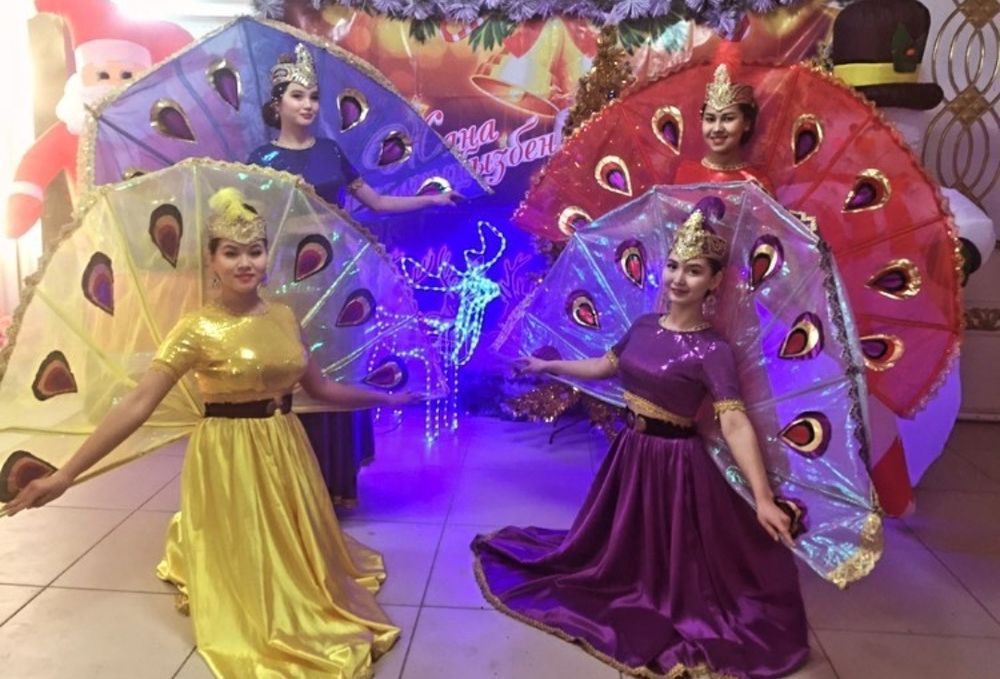 танцевальние костюмы