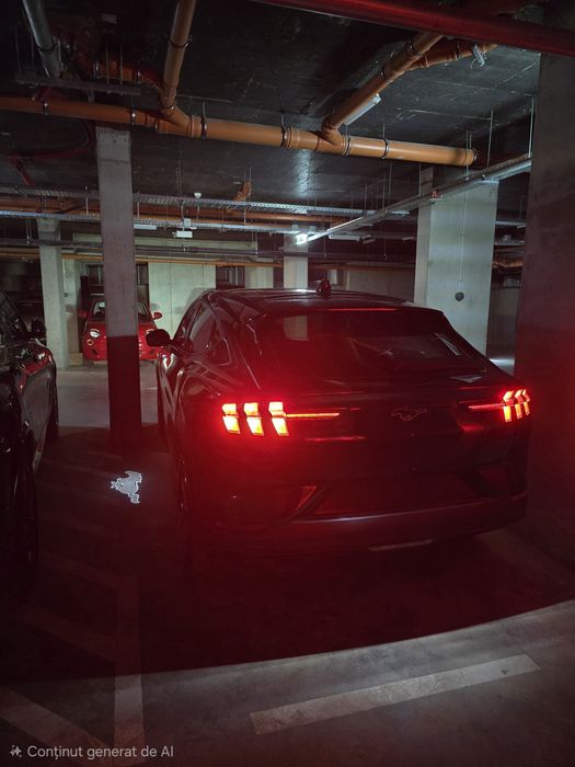 FORD Mustang Mach-E 2021 — imagine 3