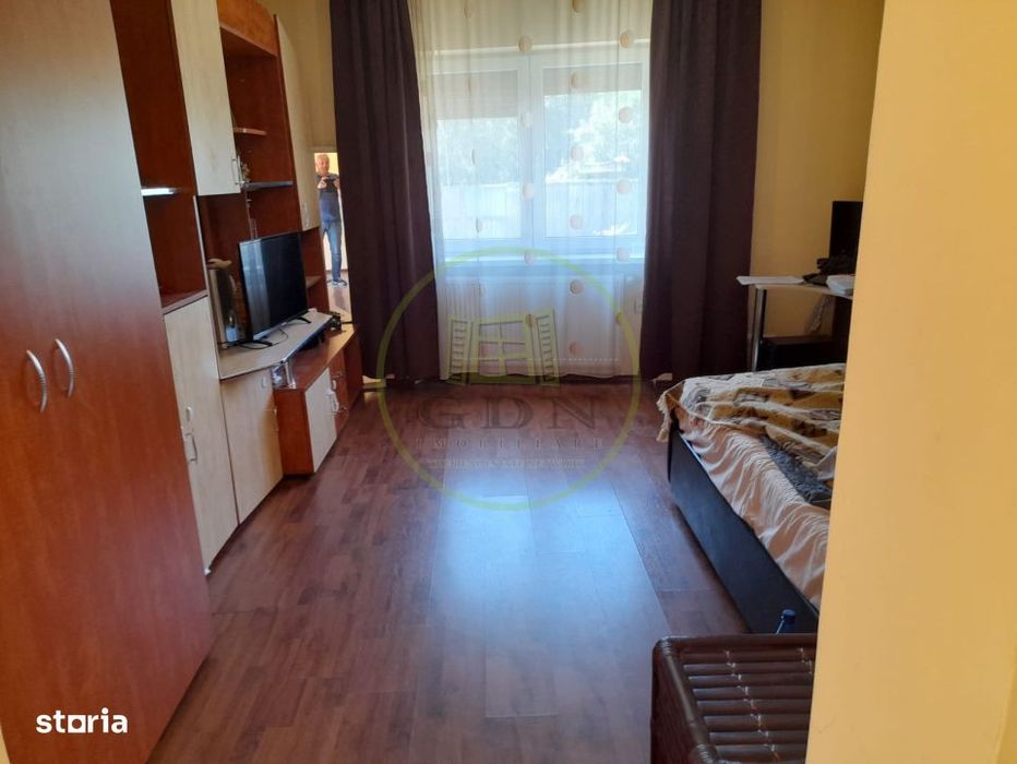 Casa renovata 5 camere de vanzare in locaitatea Mandra jud. Brasov