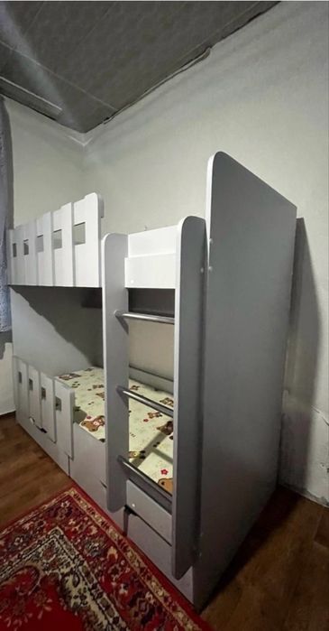 Детская кровать двухярусная