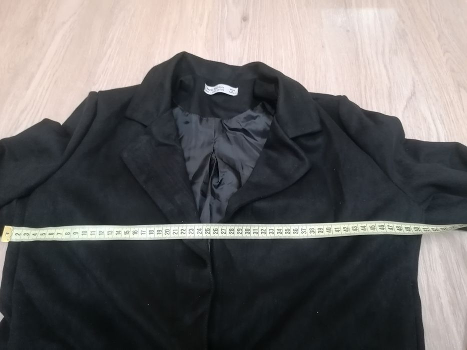 Дамски комплект сако с пола