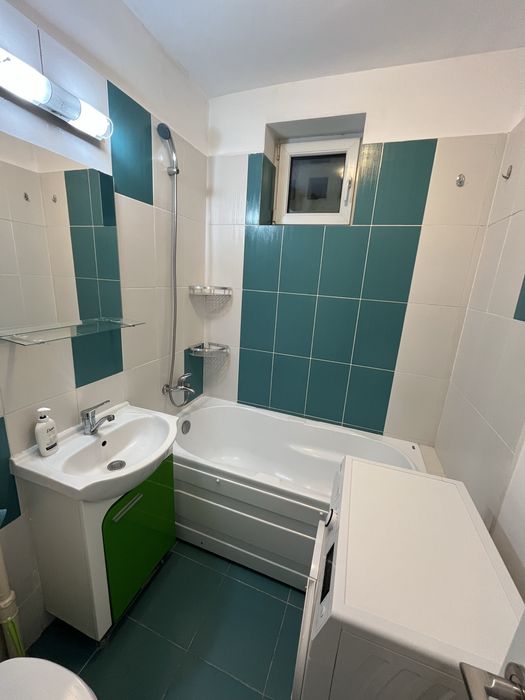 Ultracentral doua camere parcare cu bariera