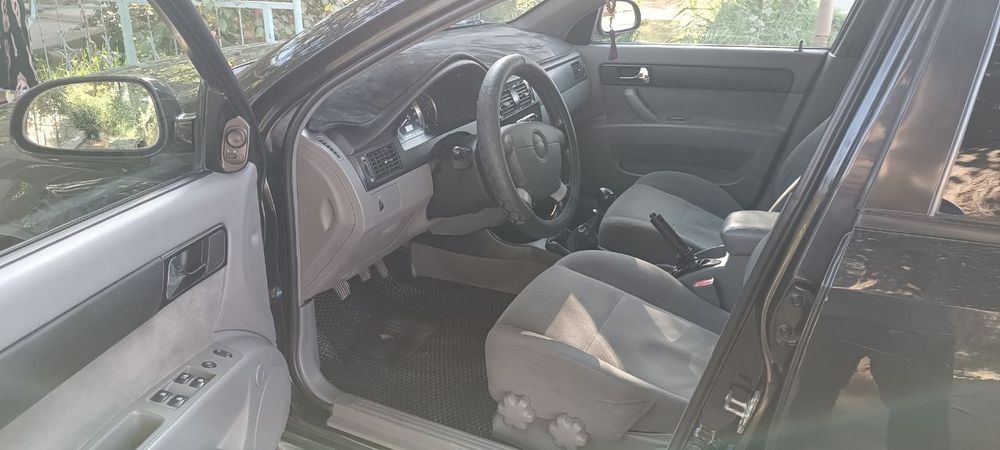 Продаётся Lacetti 1.8