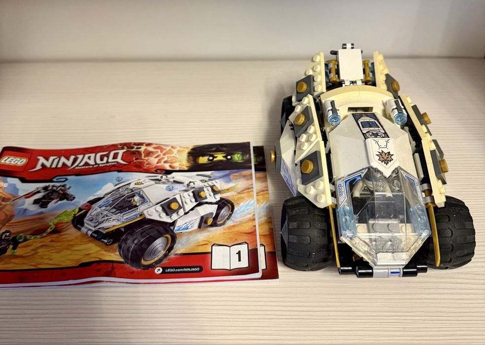 Lego Ninjago masina