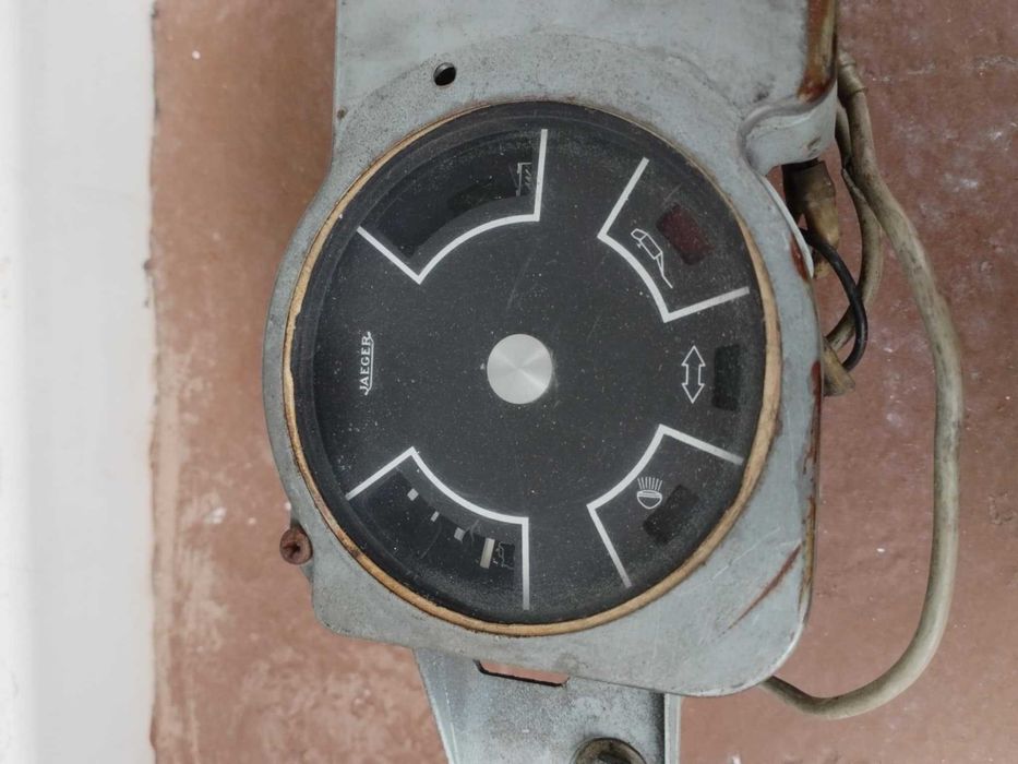 Километраж от Renault 8 / R8