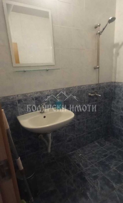Двустаен апартамент в началото на кв.Картала