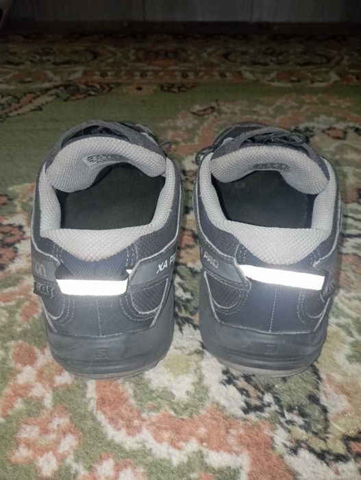 Ботинки фирменные Salomon на мальчика 36 размер в хор. сост.