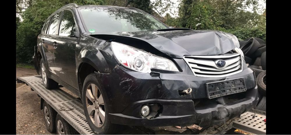 Продава се само на части Subaru Legacy 2.0 D 2011