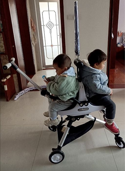 Велосипед (коляска)  для двух детей