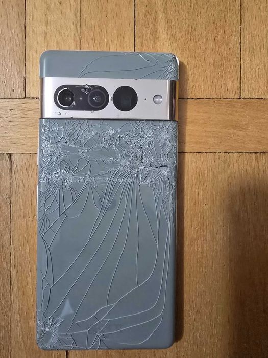 OnePlus 7T HD1903 / Google Pixel 7 pro