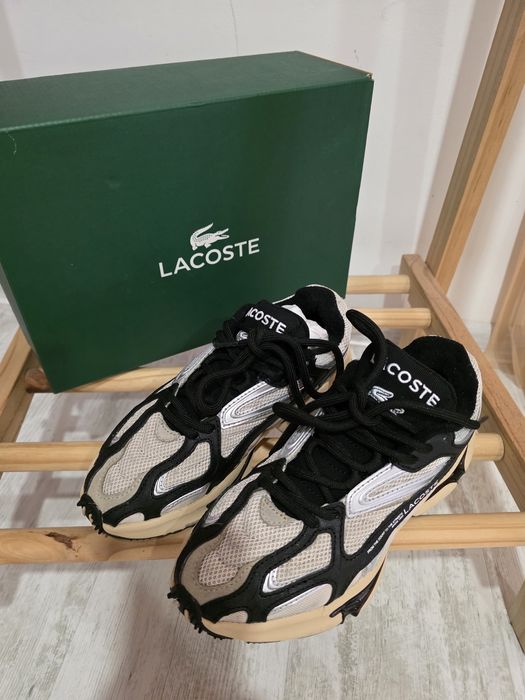 Маратонки Lacoste
