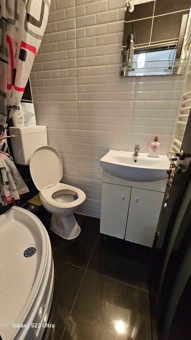 Garsoniera in Onesti, mobilata si utilata, etaj 2.