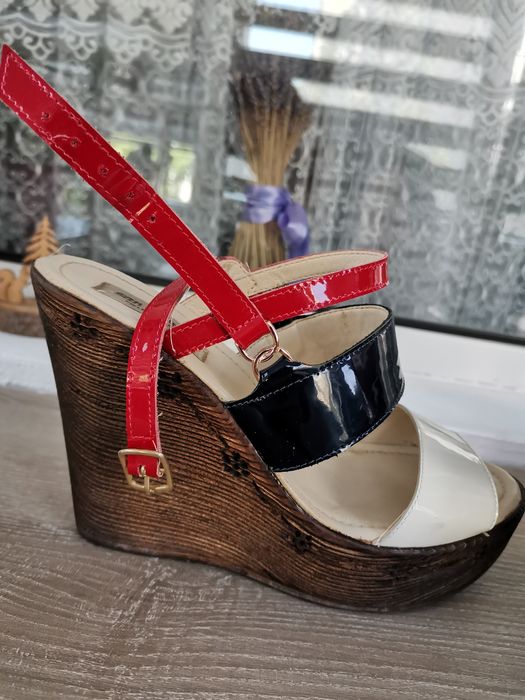 Sandale din piele mărimea 36