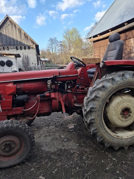 Tractor Renault fabricat în Brașov