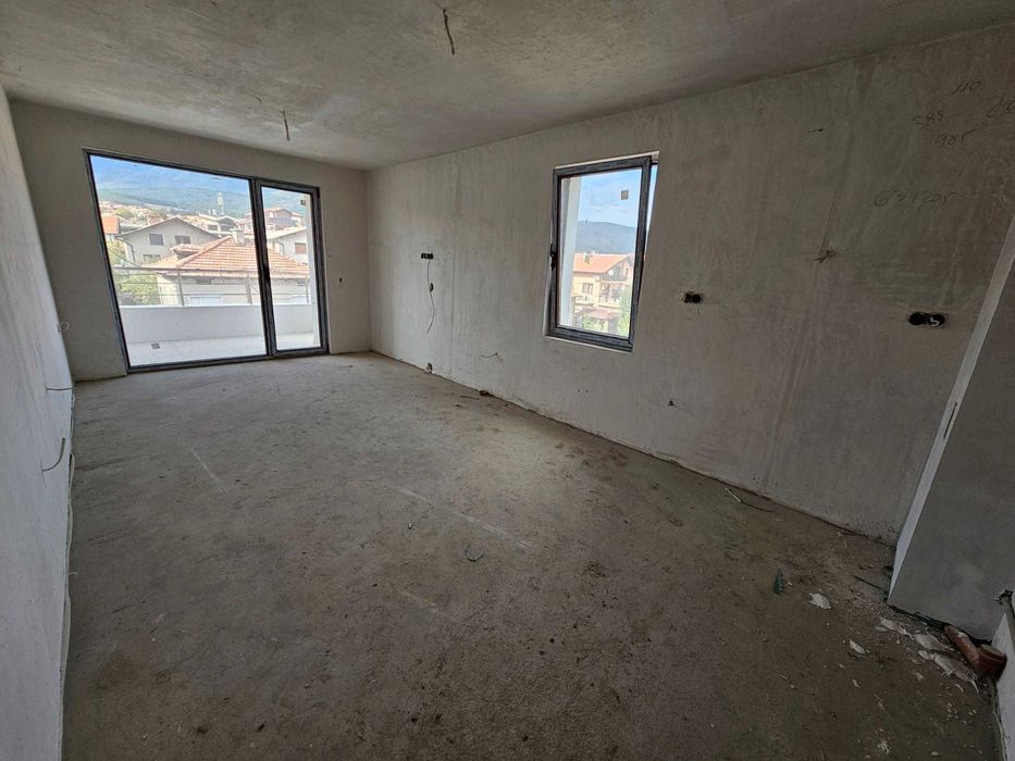 Продава се Двустаен апартамент в Велинград - 90 кв.м за 1051 €/кв.м - Снимка #1