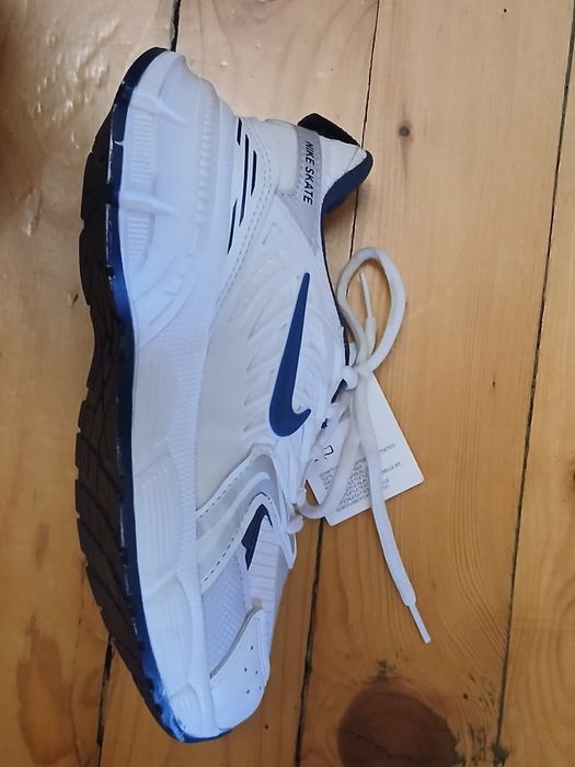 Маратонки NIKE Намаление