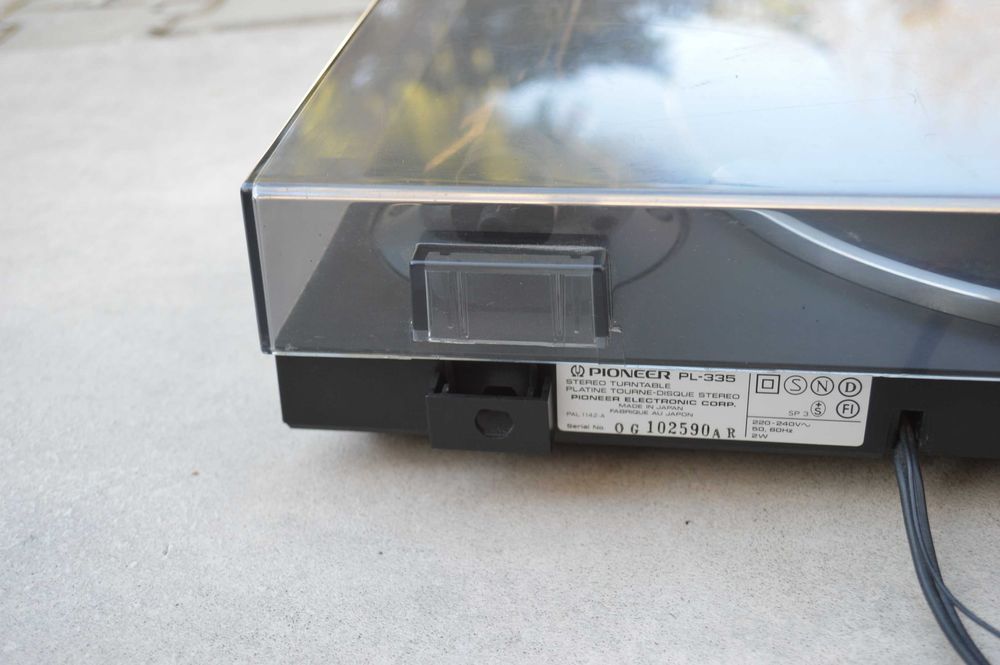 Pick up Pioneer PL 335