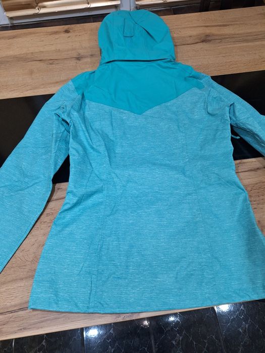 Яке за вятър и дъжд