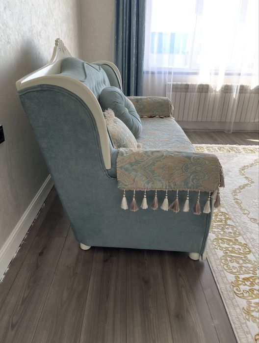 Диван гостинный