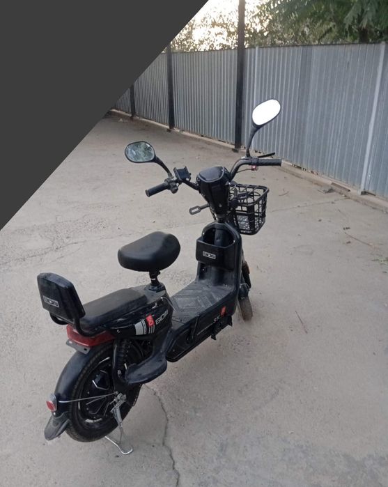 Продам электроскутер SK8